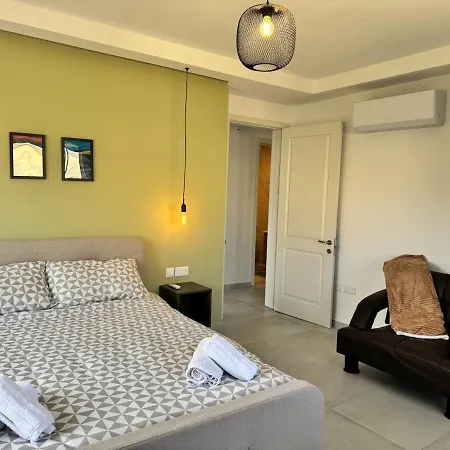 Brand New Gozo Escape - Ir-ramla Apartment, 나두르
