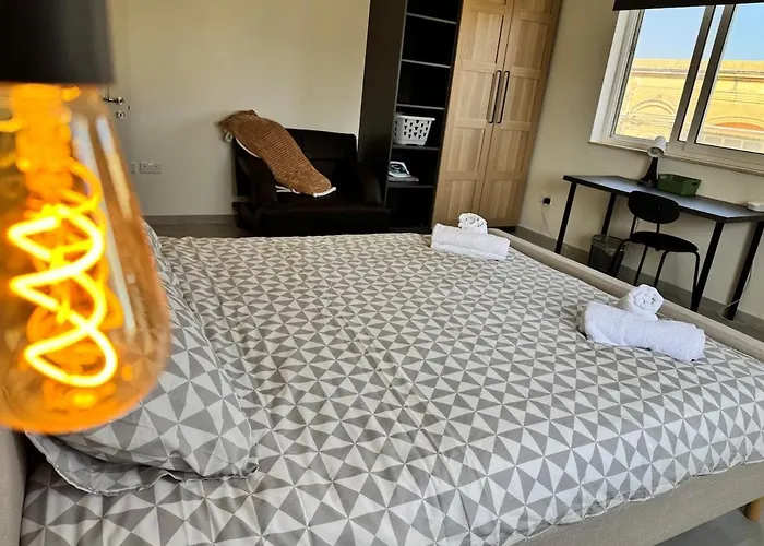 Brand New Gozo Escape - Ir-ramla Apartment, Апартаменты Надур